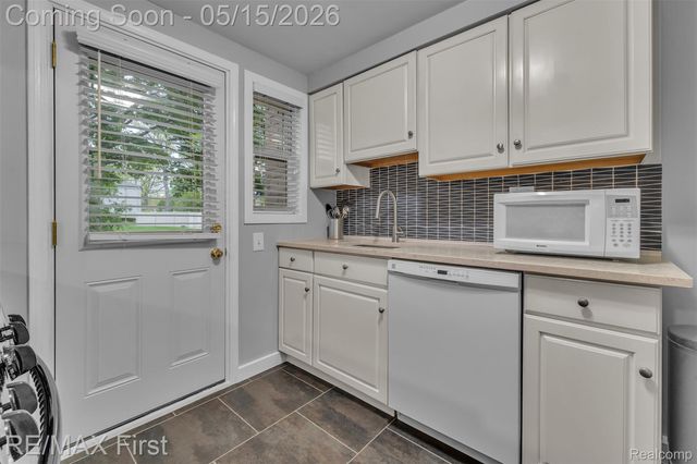 1921 Graefield Road, Birmingham, MI 48009