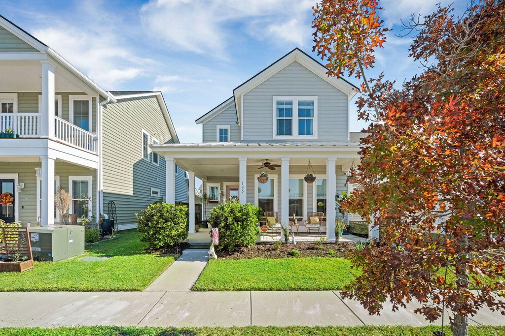 135 Country Gate Ln, Summerville, SC 29485