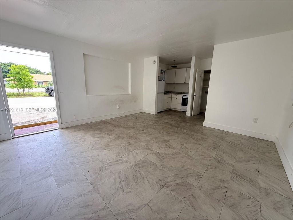 7000 NW 8th Avenue 3, Miami, FL 33150