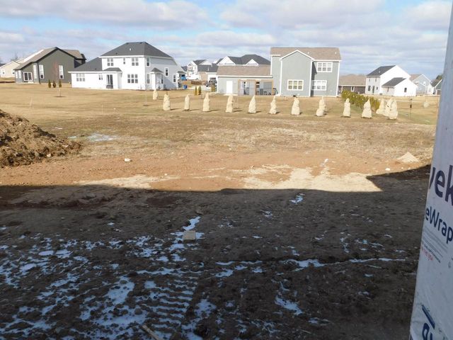 792 N Sparrow WAY, Grafton, WI 53024