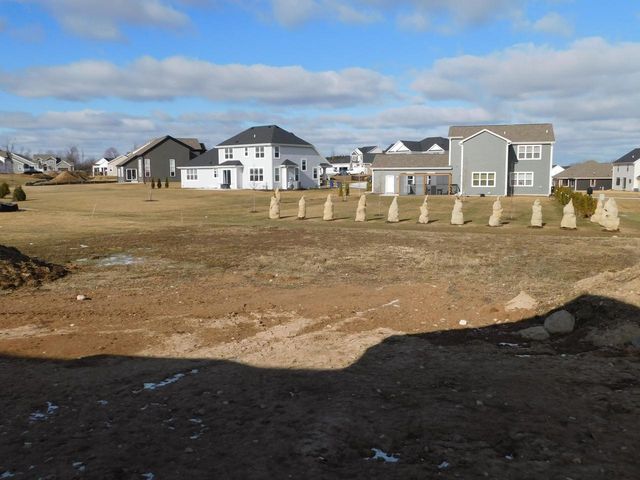 792 N Sparrow WAY, Grafton, WI 53024