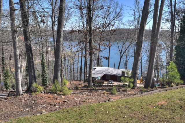 5383 Whitmire Drive, Gainesville, GA 30504