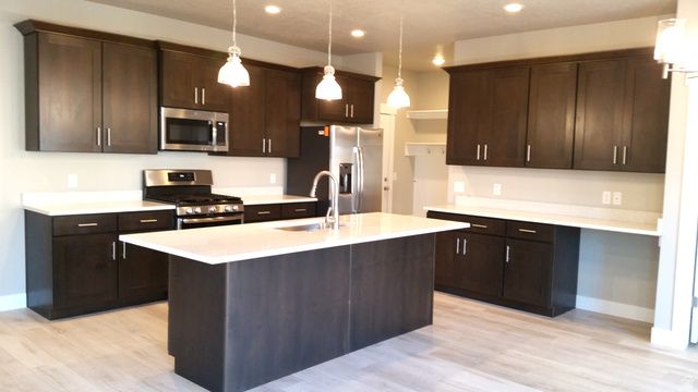 1884 W 950 N, Farmington, UT 84025