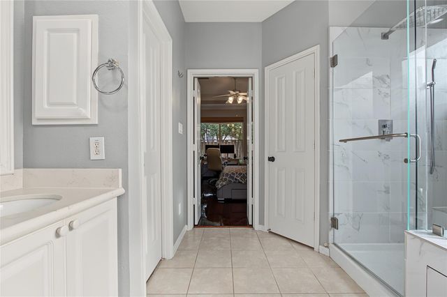 19 E Sundance Circle, The Woodlands, TX 77382
