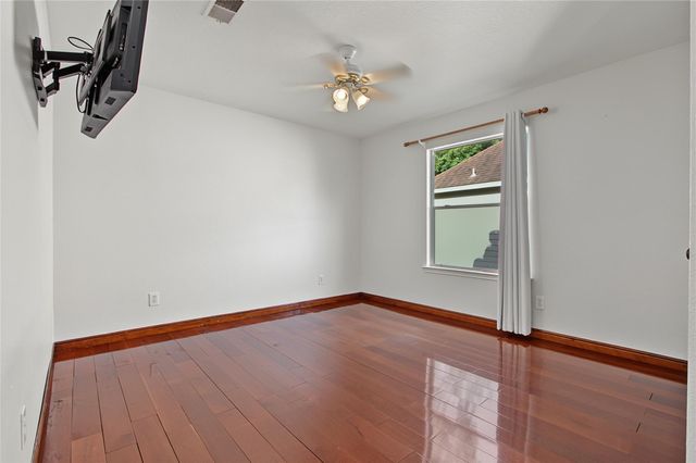 19 E Sundance Circle, The Woodlands, TX 77382
