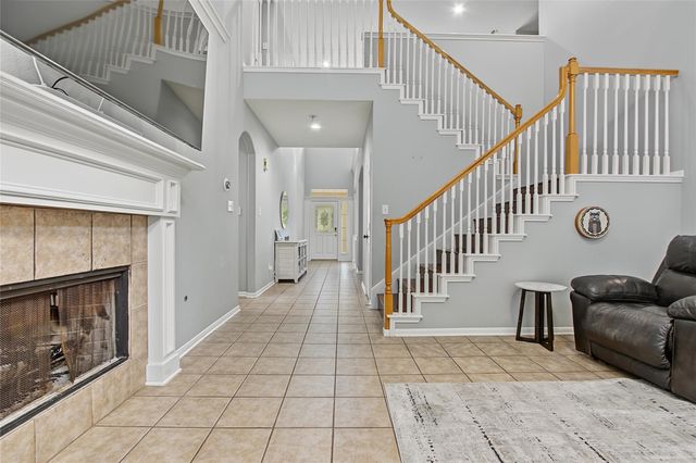 19 E Sundance Circle, The Woodlands, TX 77382