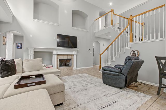 19 E Sundance Circle, The Woodlands, TX 77382