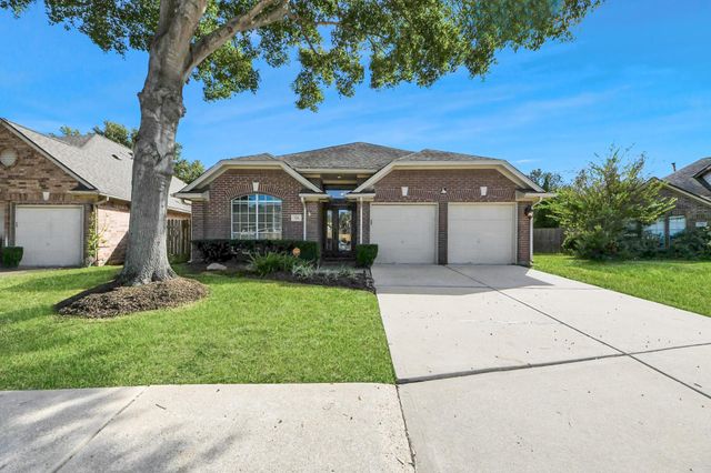 731 Avery Drive, Sugar Land, TX 77479