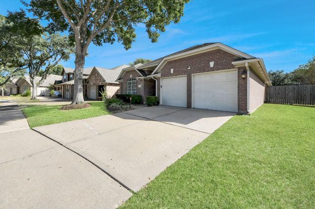 731 Avery Drive, Sugar Land, TX 77479