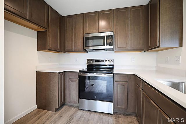 1073 Black Bear Drive, House Springs, MO 63051