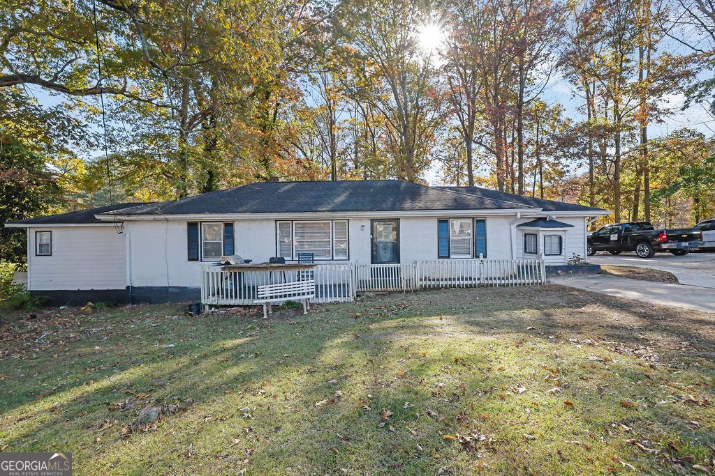 804 ROWLAND Road, Stone Mountain, GA 30083