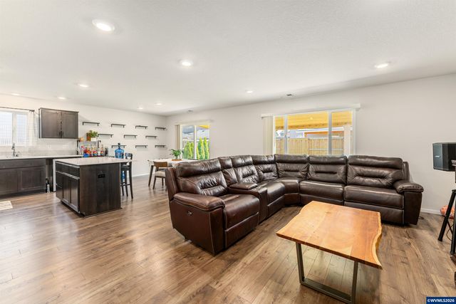 4734 Ranger Av NE, Salem, OR 97305