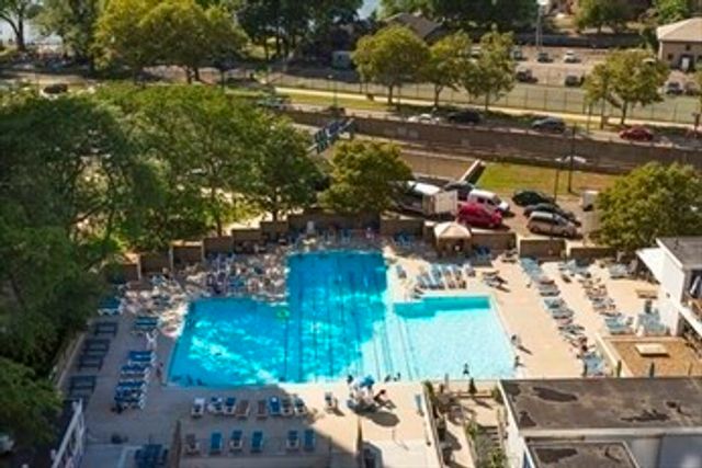 9 Hawthorne Place 14N, Boston, MA 02114