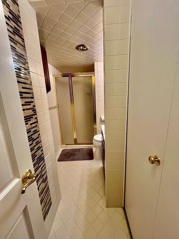 9 Hawthorne Place 14N, Boston, MA 02114