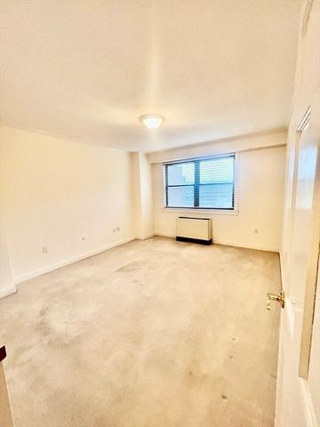 9 Hawthorne Place 14N, Boston, MA 02114