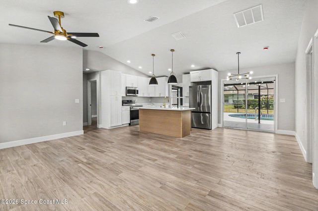 1371 Biarritz Street NW, Palm Bay, FL 32907