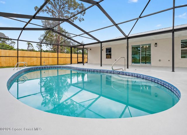 1371 Biarritz Street NW, Palm Bay, FL 32907