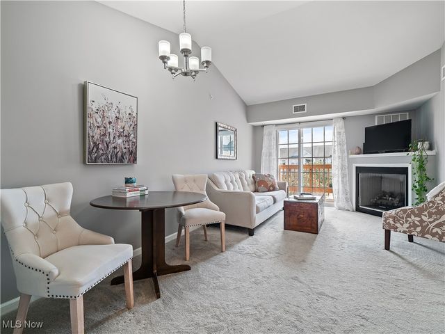 23002 Chandlers Lane 342, Olmsted Falls, OH 44138