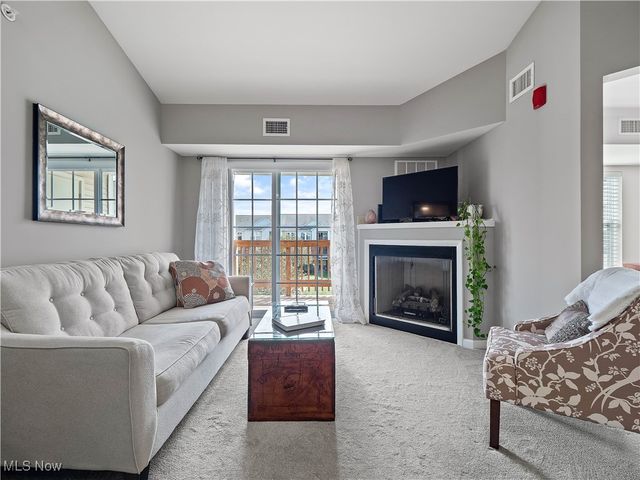 23002 Chandlers Lane 342, Olmsted Falls, OH 44138