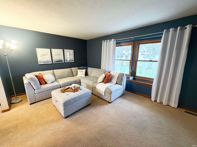 12281 Pennyroyal Lane, Granger, IN 46530