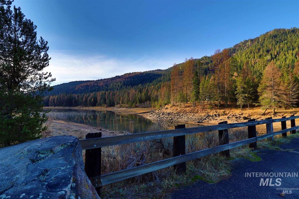 2437 Maverick, Donnelly, ID 83615 photo 30