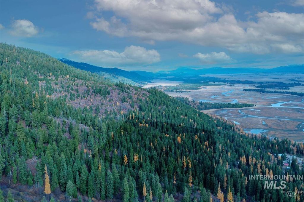 2437 Maverick, Donnelly, ID 83615 photo 5