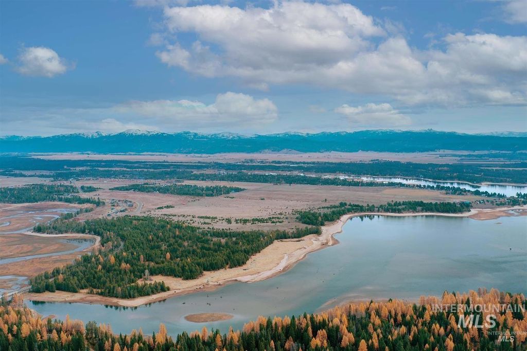 2437 Maverick, Donnelly, ID 83615 photo 6