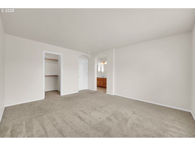 5298 WALES Dr, Eugene, OR 97402