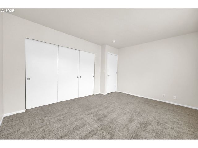 5298 WALES Dr, Eugene, OR 97402