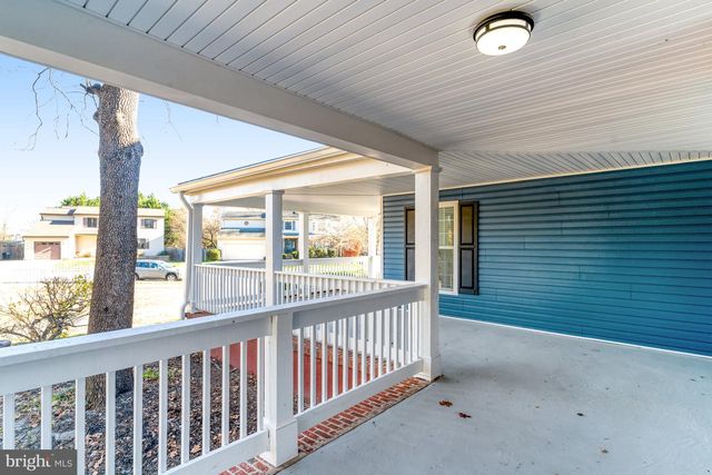 3010 STEVEN MARTIN DR, Fairfax, VA 22031