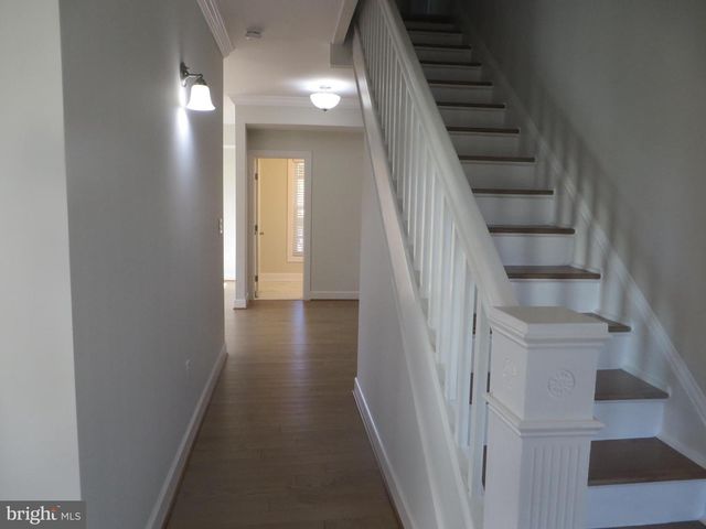 3010 STEVEN MARTIN DR, Fairfax, VA 22031