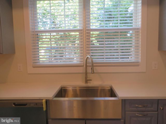 3010 STEVEN MARTIN DR, Fairfax, VA 22031