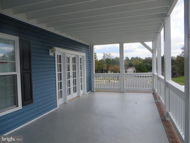 3010 STEVEN MARTIN DR, Fairfax, VA 22031