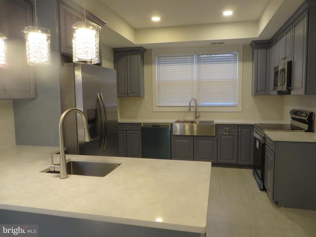 3010 STEVEN MARTIN DR, Fairfax, VA 22031