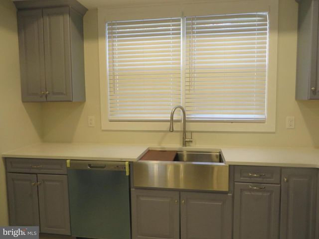 3010 STEVEN MARTIN DR, Fairfax, VA 22031