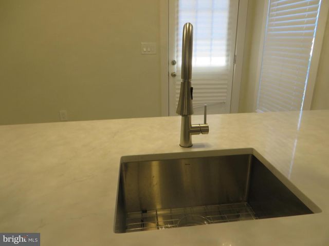 3010 STEVEN MARTIN DR, Fairfax, VA 22031