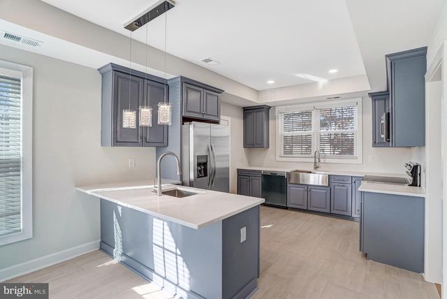 3010 STEVEN MARTIN DR, Fairfax, VA 22031