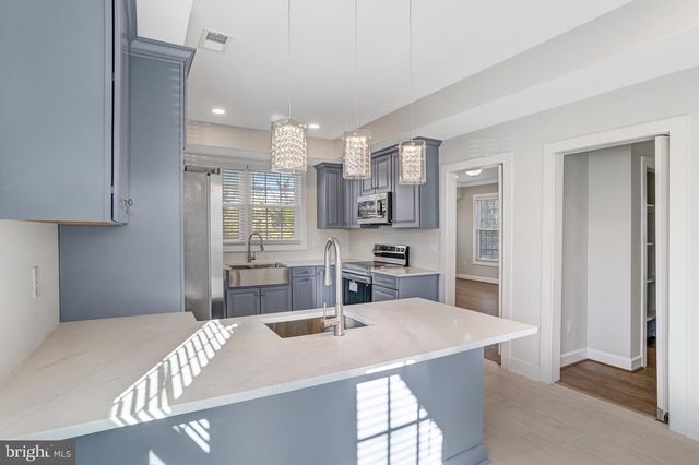 3010 STEVEN MARTIN DR, Fairfax, VA 22031