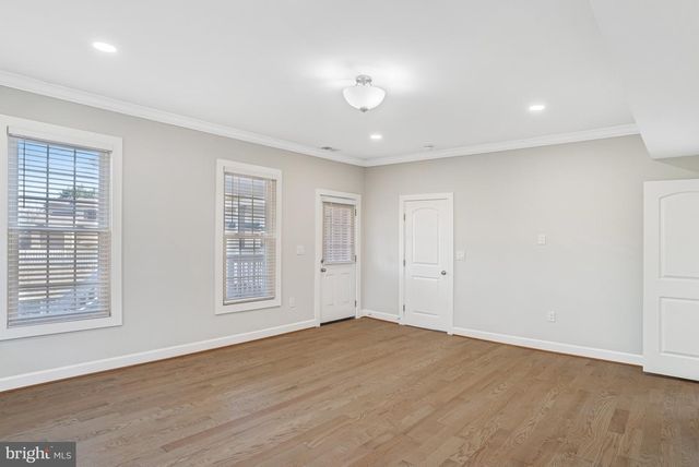 3010 STEVEN MARTIN DR, Fairfax, VA 22031