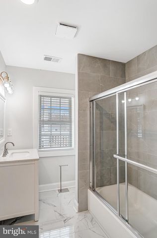 3010 STEVEN MARTIN DR, Fairfax, VA 22031