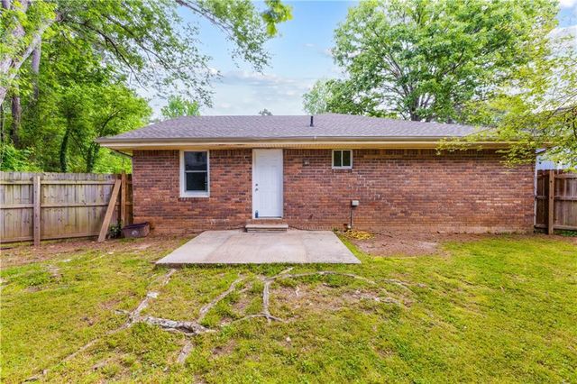 834 Wilson Circle SW, Marietta, GA 30064