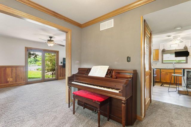 8508 Fox River ROAD, Waterford, WI 53185