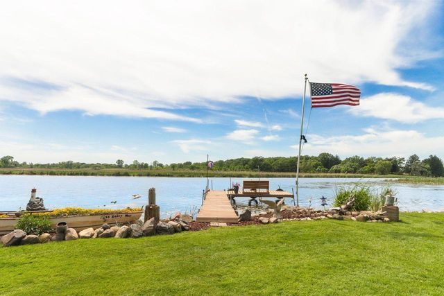 8508 Fox River ROAD, Waterford, WI 53185