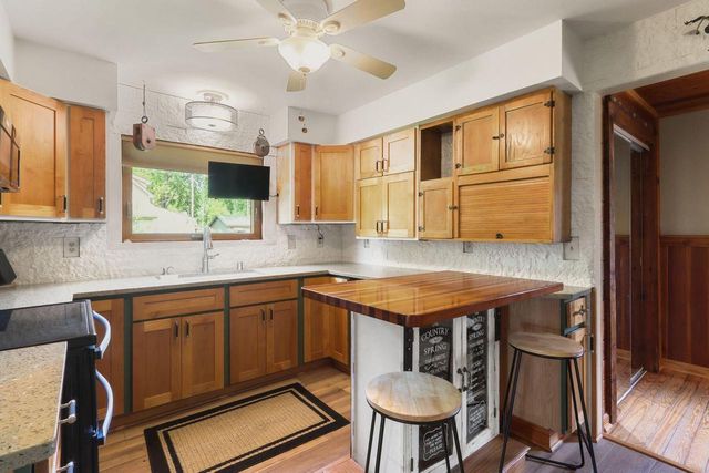 8508 Fox River ROAD, Waterford, WI 53185