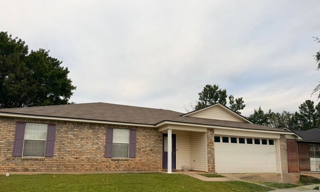 7504 Pecanwood Court, Haughton, LA 71037