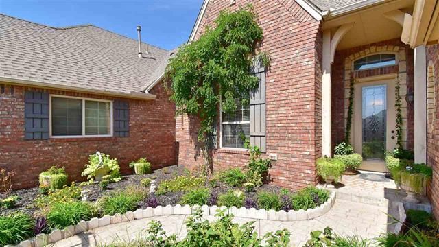 19605 Talavera Lane, Edmond, OK 73012