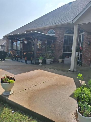 19605 Talavera Lane, Edmond, OK 73012