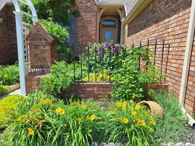 19605 Talavera Lane, Edmond, OK 73012