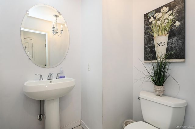 100 Harbor View Drive 111, Port Washington, NY 11050