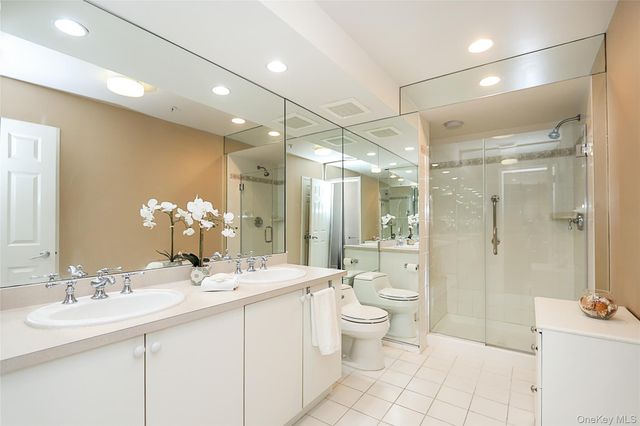 100 Harbor View Drive 111, Port Washington, NY 11050